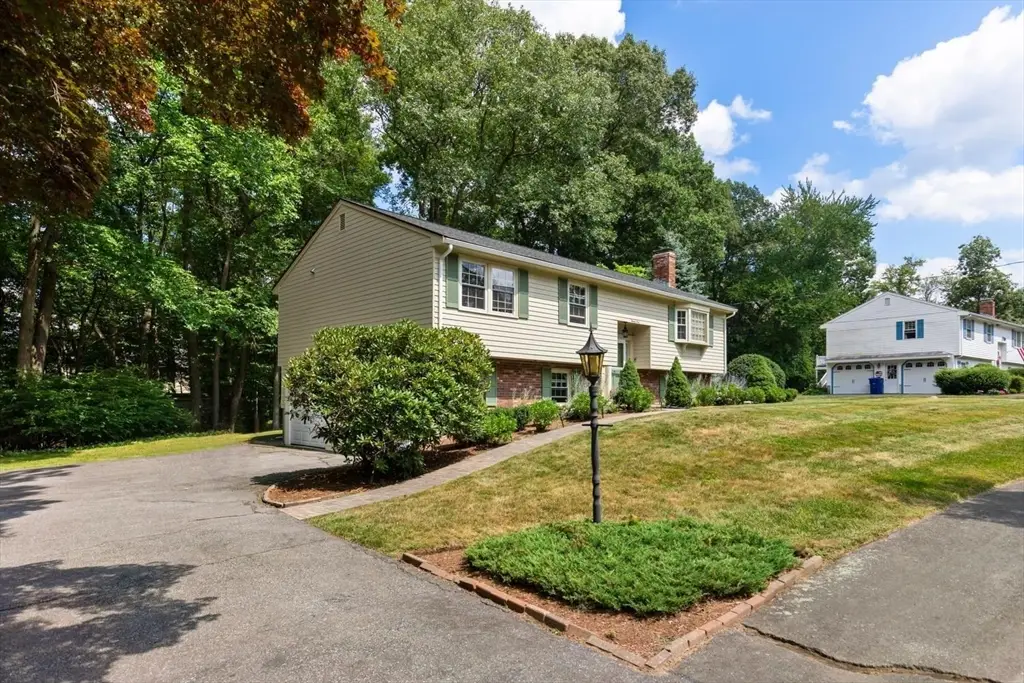 25 Lisa Lane, Reading, MA 01867 - #1