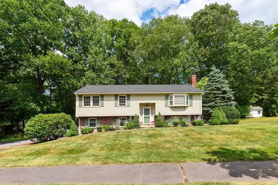 25 Lisa Lane, Reading, MA 01867 - #2