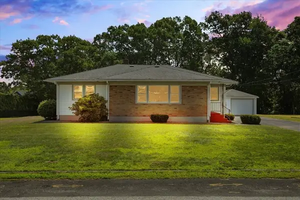 60 Sunhill Road, Taunton, MA 02780