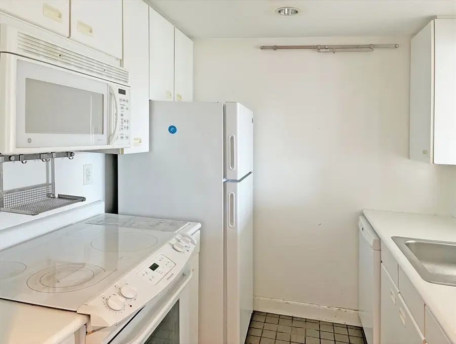 931 Massachusetts Ave. #801, Cambridge, MA 02139 - #3