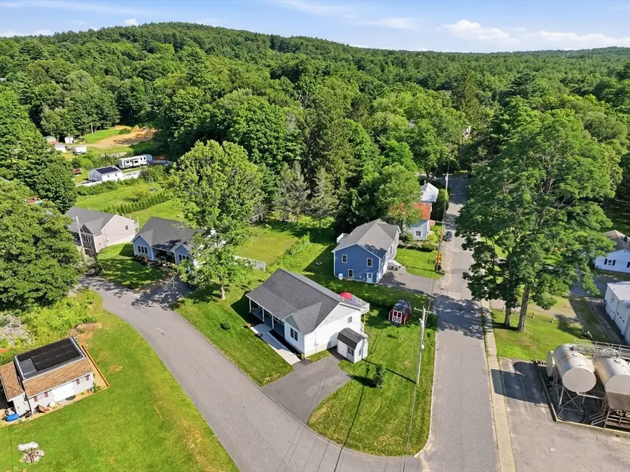 32 Nelson St, Warren, MA 01083 - #2