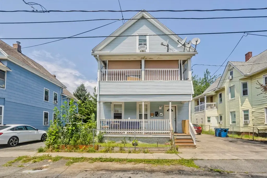 34 E.school St, West Springfield, MA 01089 - #1