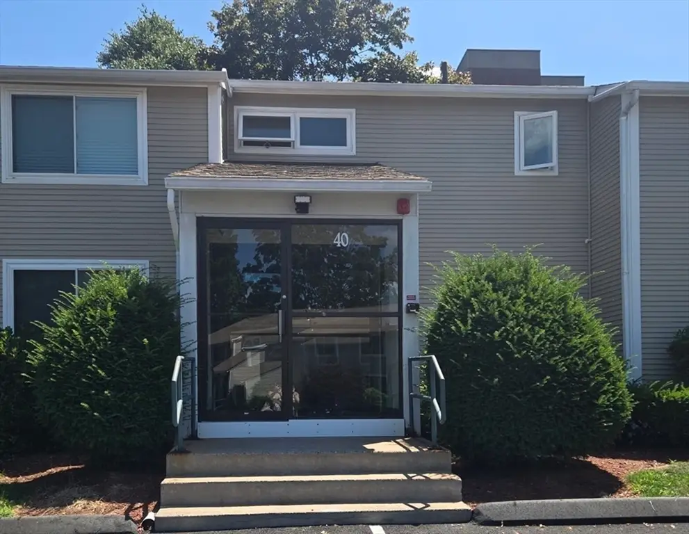 40 Saint Kolbe Dr #C, Holyoke, MA 01040 - #1