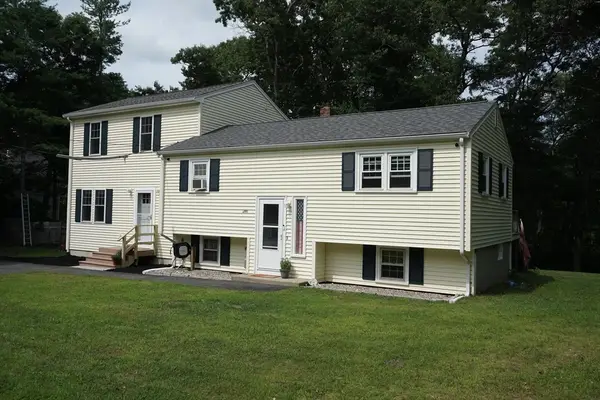 295 Oak St, Halifax, MA 02338