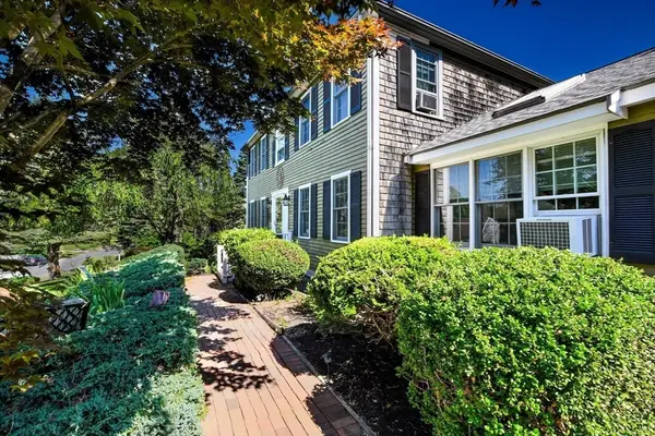 70 Welton Dr, Plymouth, MA 02360