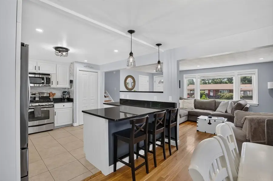 3 Connolly St, Randolph, MA 02368 - #3