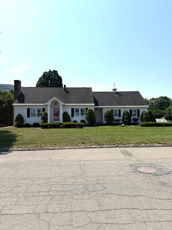 6 Gross Ln, Easthampton, MA 01027 - #1