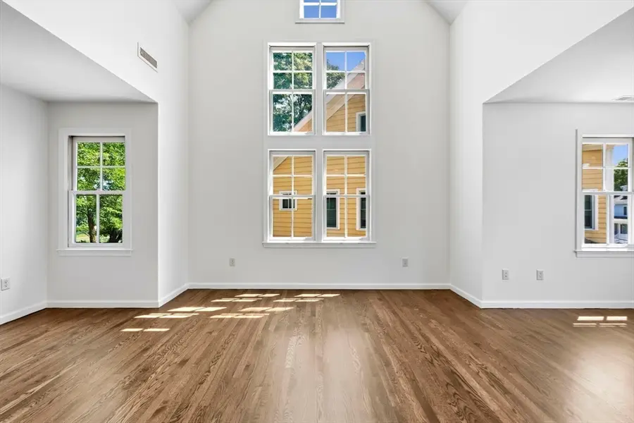 19 Russell Pl #19, Arlington, MA 02474 - #3