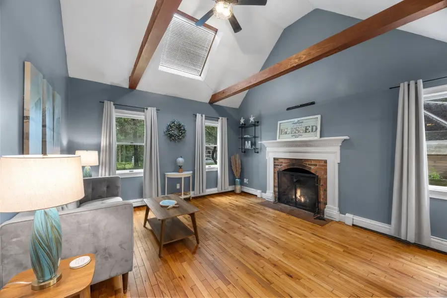2 Sharon Ln, Forestdale, MA 02644 - #2