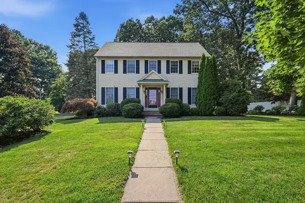 71 Wildflower Circle, Westfield, MA 01085