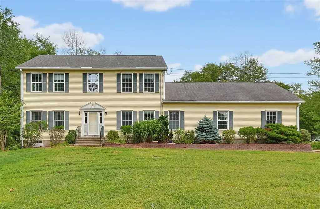30 Pearl St, Upton, MA 01568 - #1