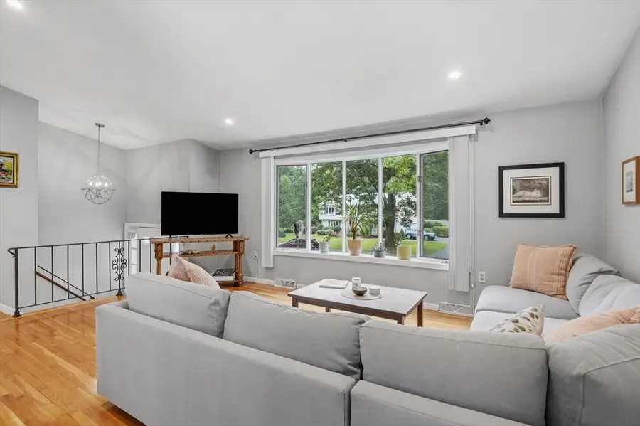 36 Valentine Rd, Northborough, MA 01532 - #3