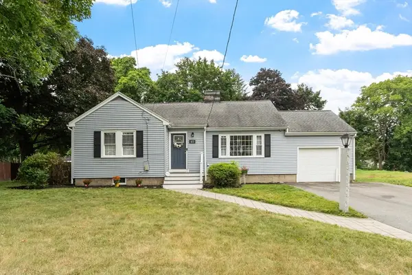 61 Goldsmith St, Littleton, MA 01460