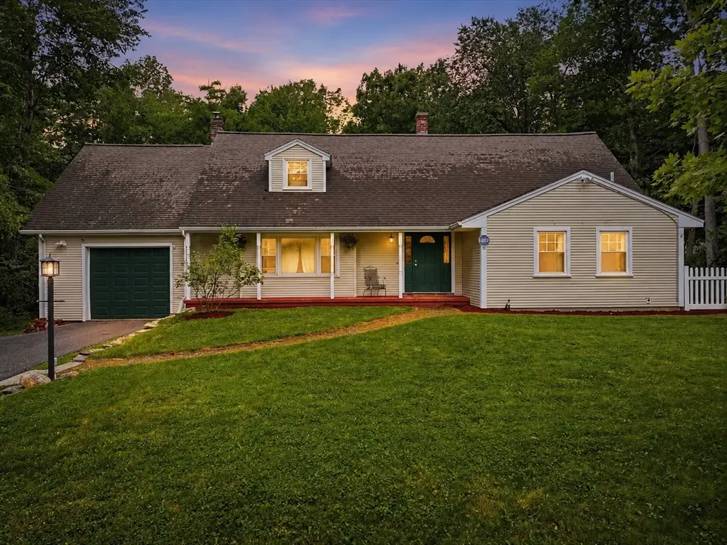 51 Whittemore Rd, Sturbridge, MA 01566 - #1