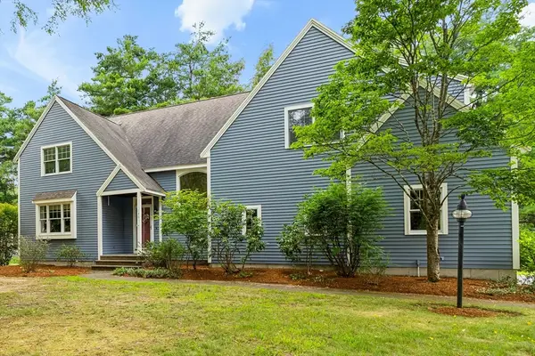 136 Davis Road #136, Acton, MA 01720