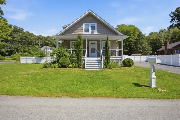 636 Dighton Ave, Taunton, MA 02780
