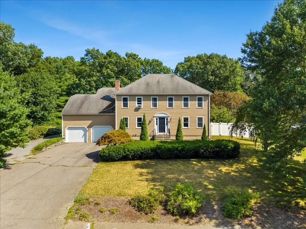 9 Fort Apache Dr, Franklin, MA 02038 - #1