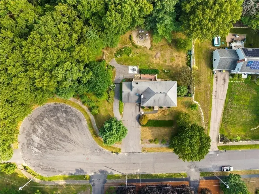 9 Fort Apache Dr, Franklin, MA 02038 - #3