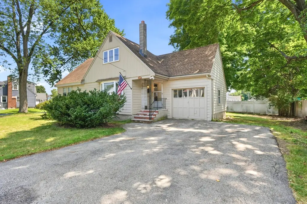 52 Wyman St, Woburn, MA 01801 - #1