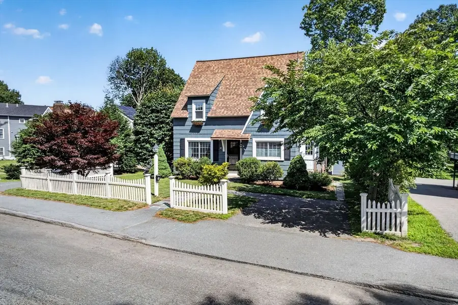 43 Atwood St, Wellesley, MA 02482 - #2