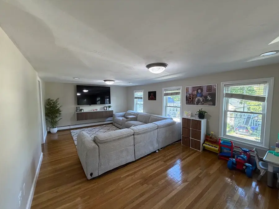 24 Granite St, Milford, MA 01757 - #3