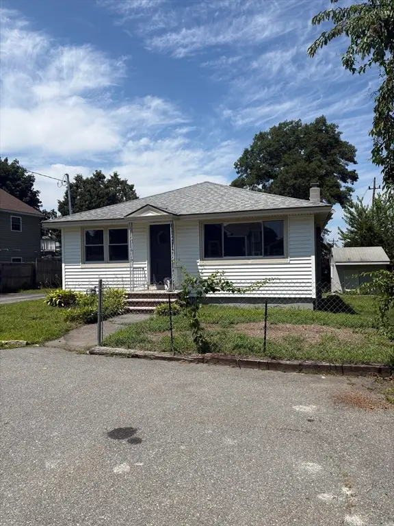 5 Lafayette Ave, Lawrence, MA 01843 - #2