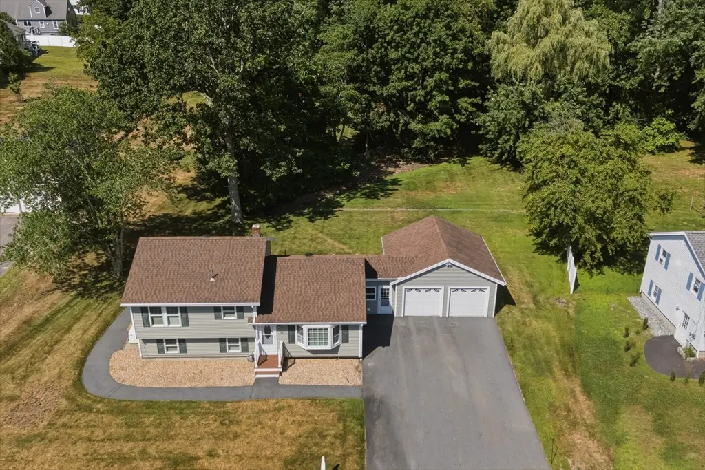 38 Montaup Ave, Dracut, MA 01826 - #1