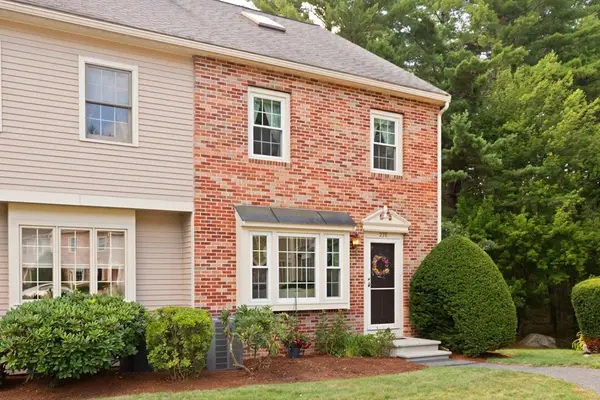 27 E Brookfield Drive #E, Groton, MA 01450