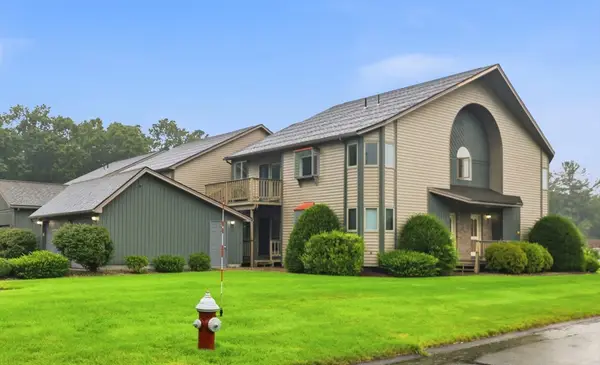 40 Pine Grove Dr #40, South Hadley, MA 01075