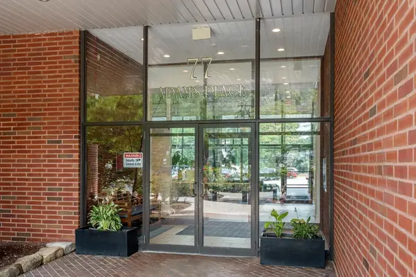 77 Adams St #1206, Quincy, MA 02169
