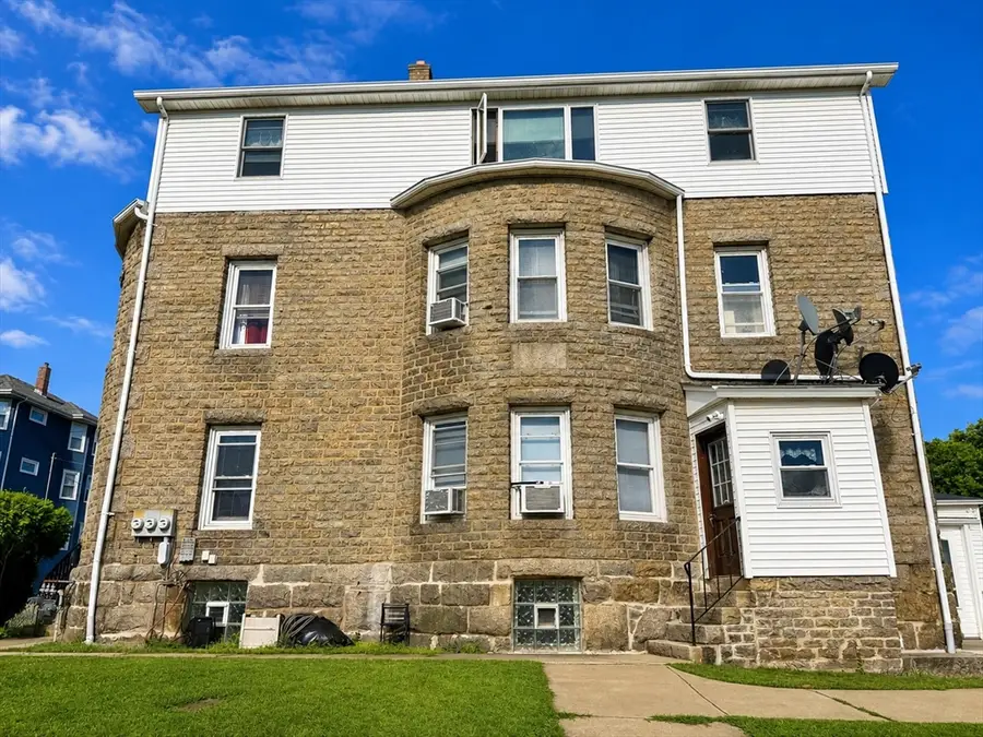 45 Beauregard St, Fall River, MA 02723 - #3