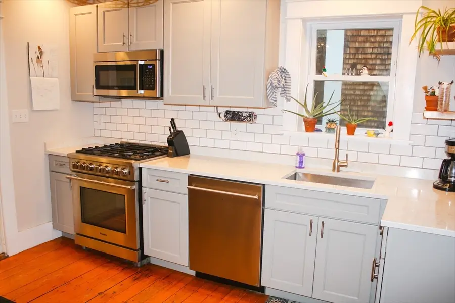 24 Desmond Ave #C, Manchester, MA 01944 - #3