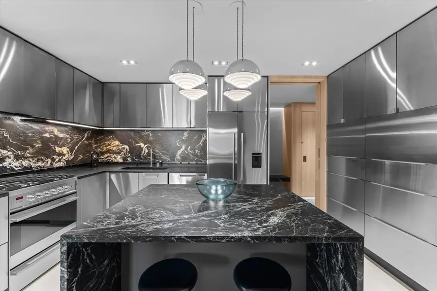 65 East India Row #16B, Boston, MA 02110 - #3