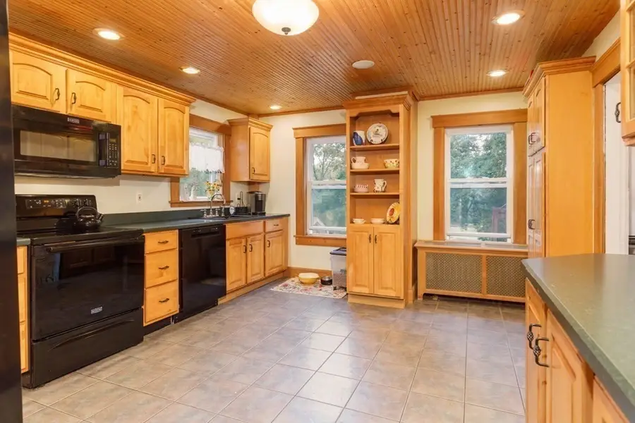 27 Elm Street, Leominster, MA 01453 - #3