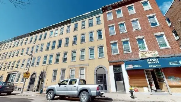 168 Cottage St #302, Boston, MA 02128