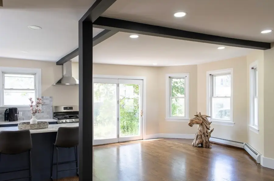 15 Churchill St, Milton, MA 02186 - #3