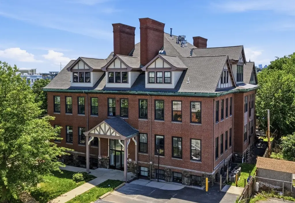 220 Spencer Ave #104, Chelsea, MA 02150 - #1