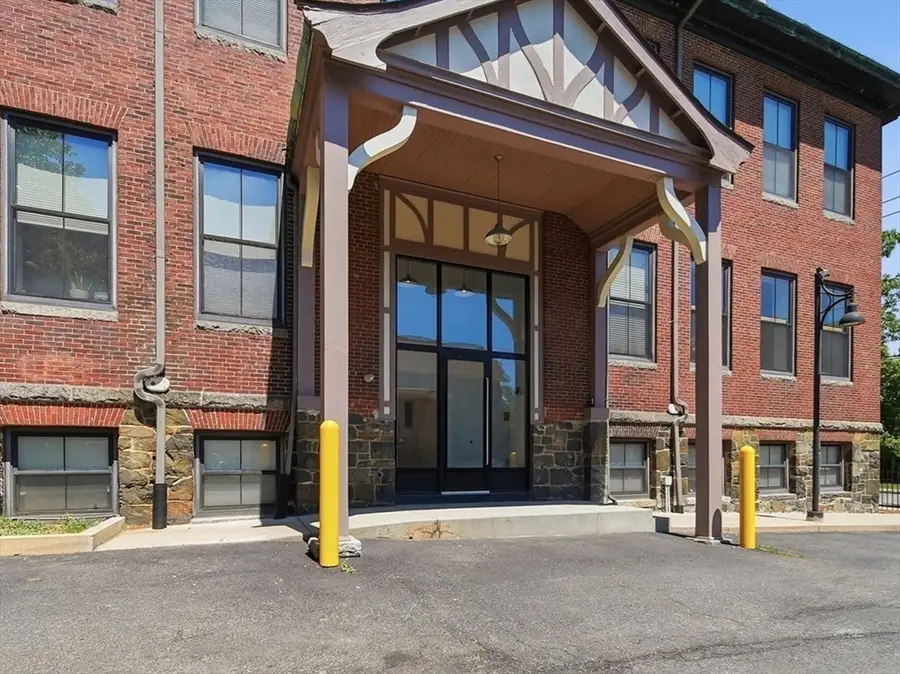 220 Spencer Ave #104, Chelsea, MA 02150 - #2