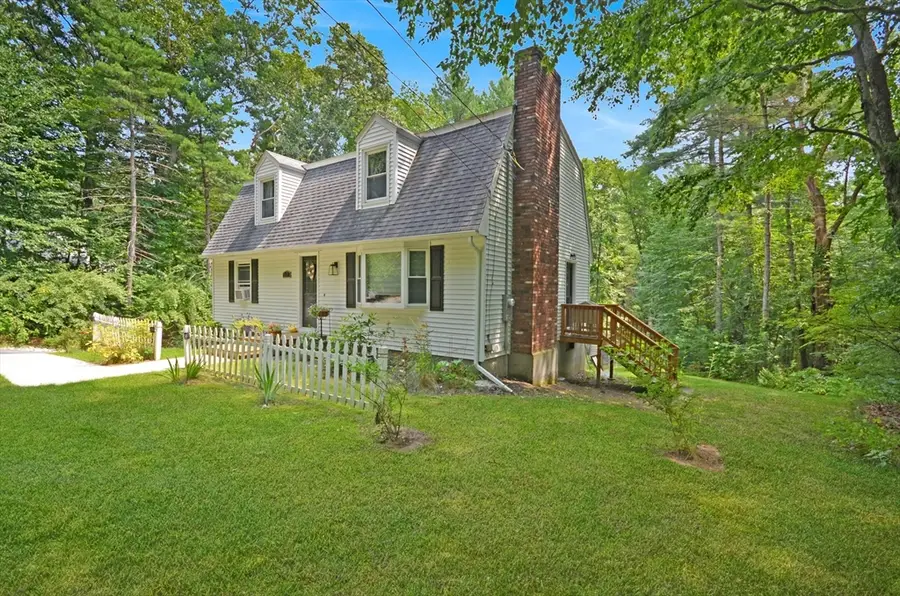 57 Quaker St, Northbridge, MA 01534 - #3