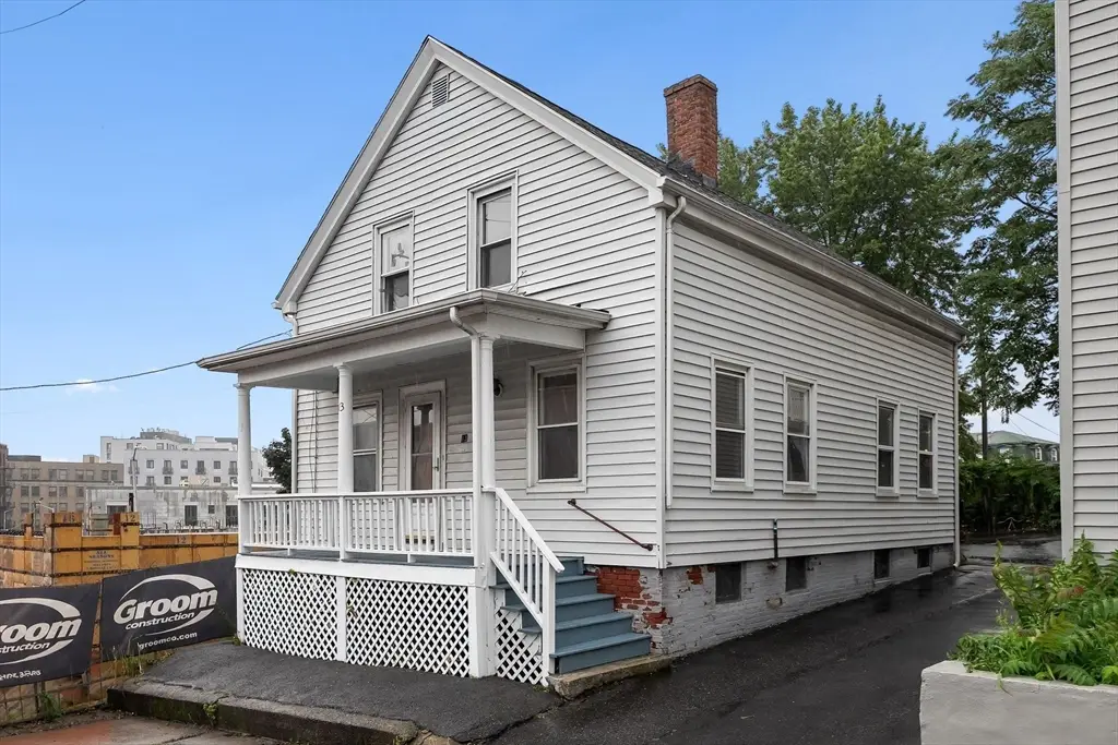 13 Oxford St, Lynn, MA 01902 - #1