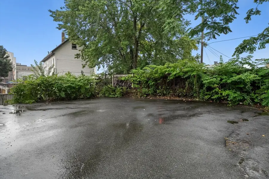 13 Oxford St, Lynn, MA 01902 - #3