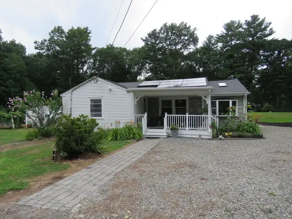 89 N High St, Foxboro, MA 02035