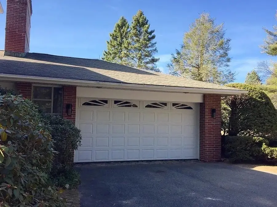 61 Arnold Rd, Pelham, MA 01002 - #2