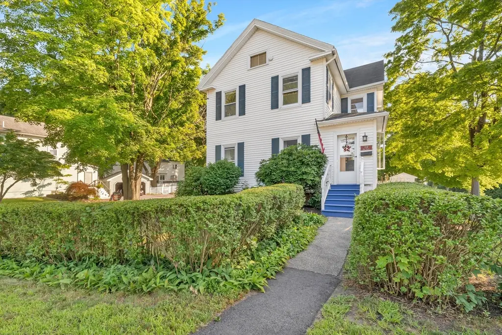 234 Elm St, Amesbury, MA 01913 - #1