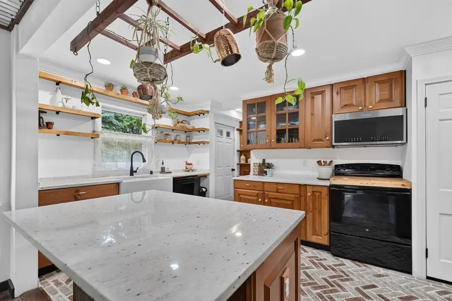 63 S Grove St, Foxboro, MA 02035 - #3