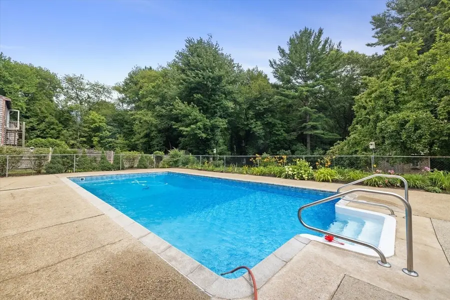 109 Birch St, Pembroke, MA 02359 - #3