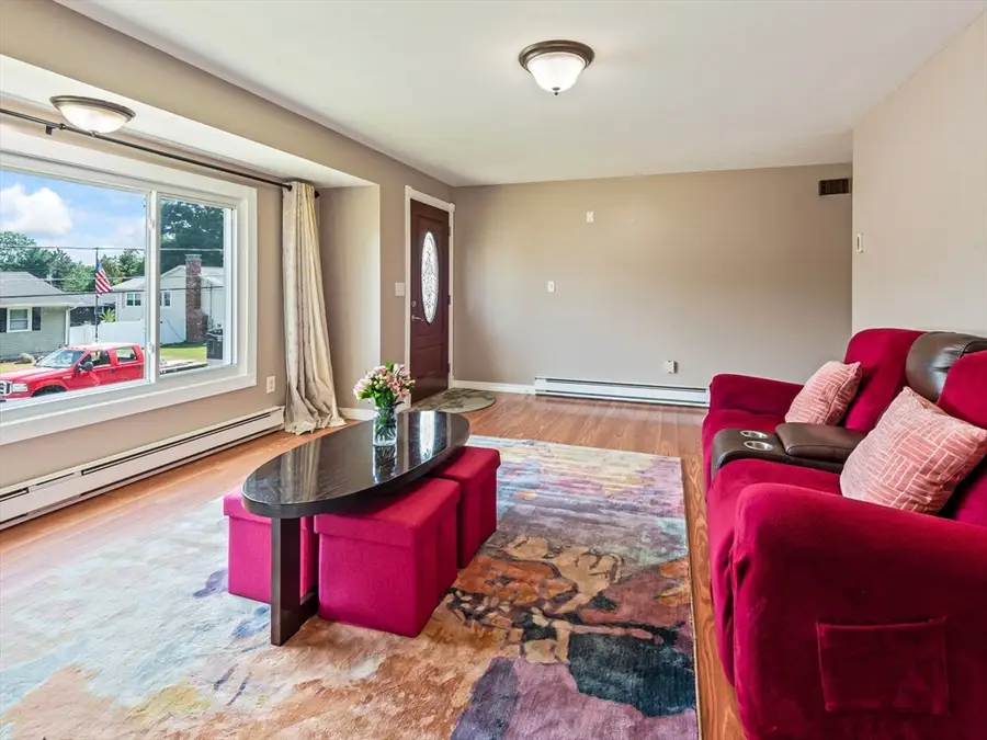 39 Barbara Ave, Auburn, MA 01501 - #3
