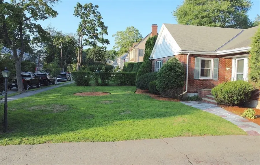 56 Brookdale Rd, Newton, MA 02460 - #3