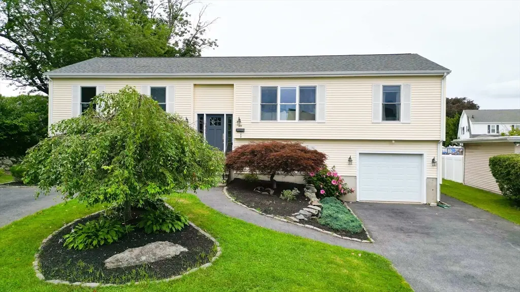 360 Perron Ave, Somerset, MA 02726 - #1