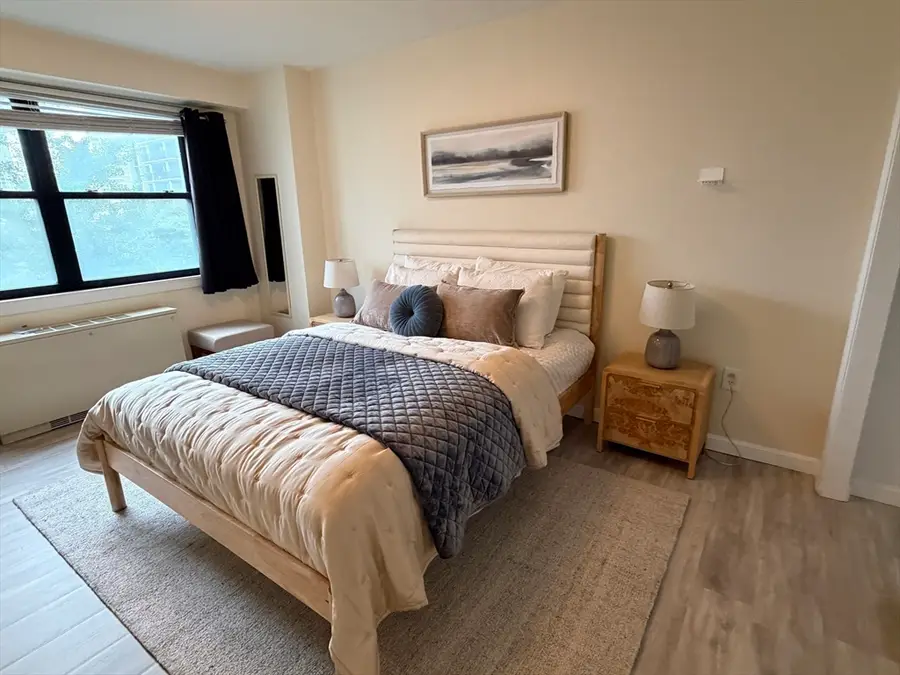 9 Hawthorne Pl #7H, Boston, MA 02114 - #2